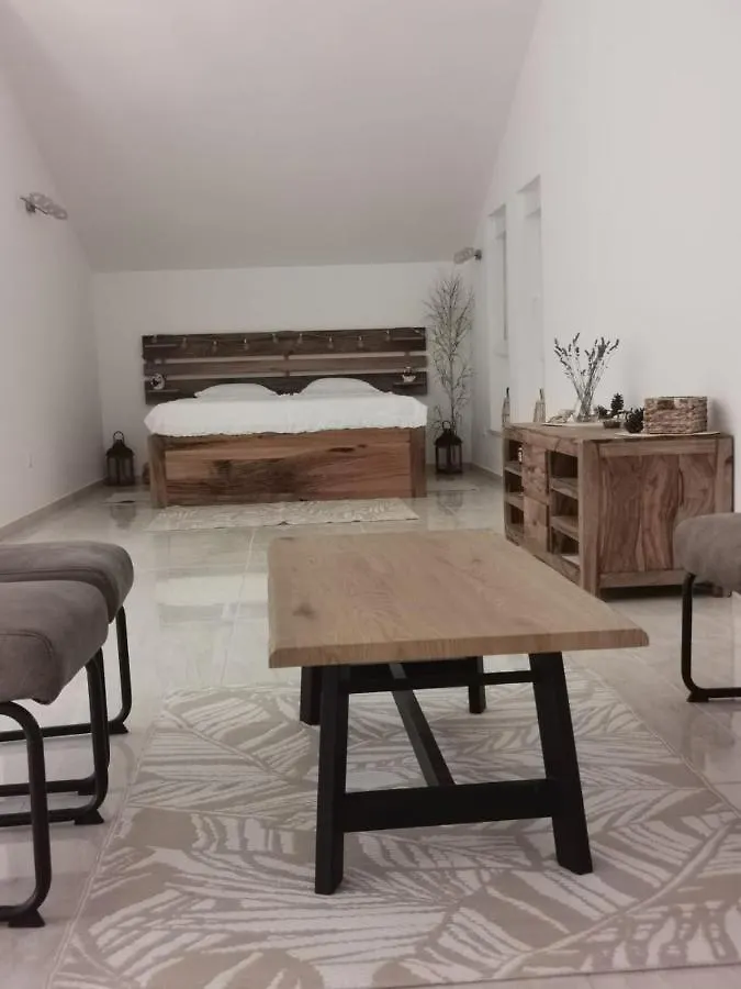 Mandre Penthouse Duplex Apartment 0*,